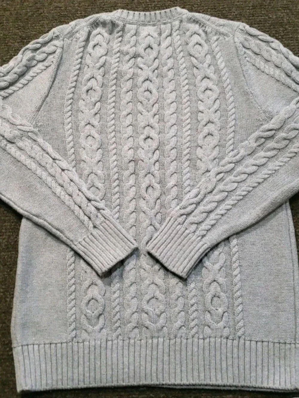 L.L. Bean Light Gray Fisherman Cable Knit Crew Sweater 100% Cotton.